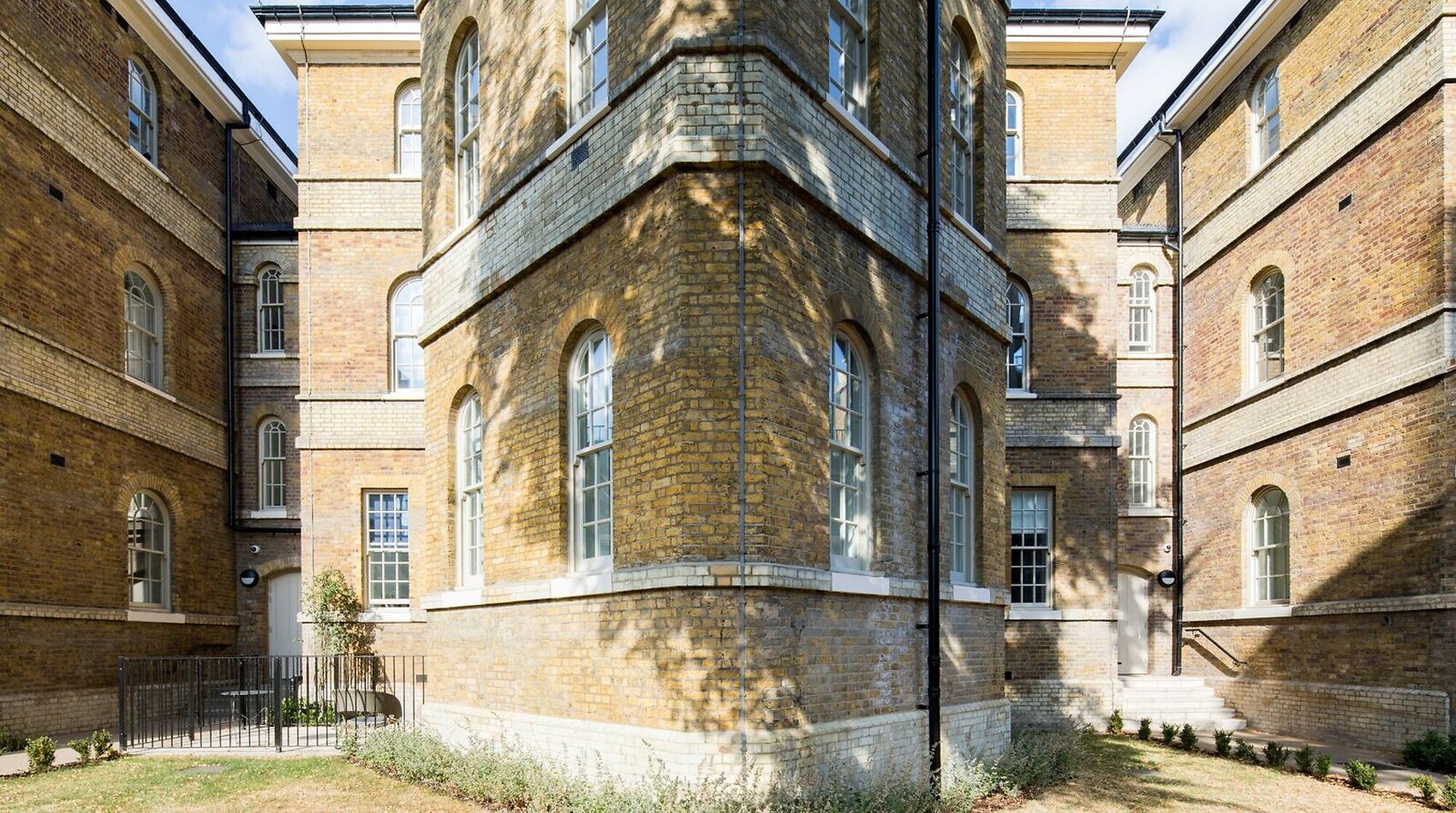 Workhouse, E3
