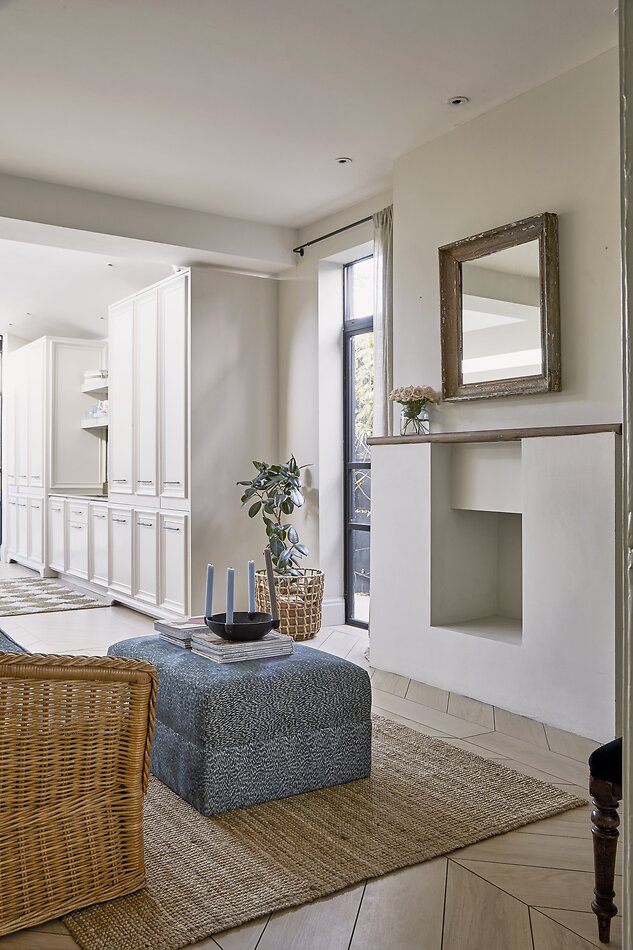 Ruth's Place - E4