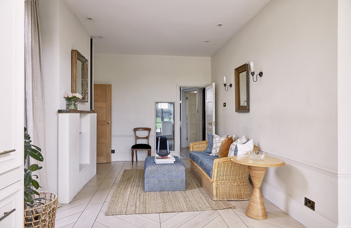 Ruth's Place - E4