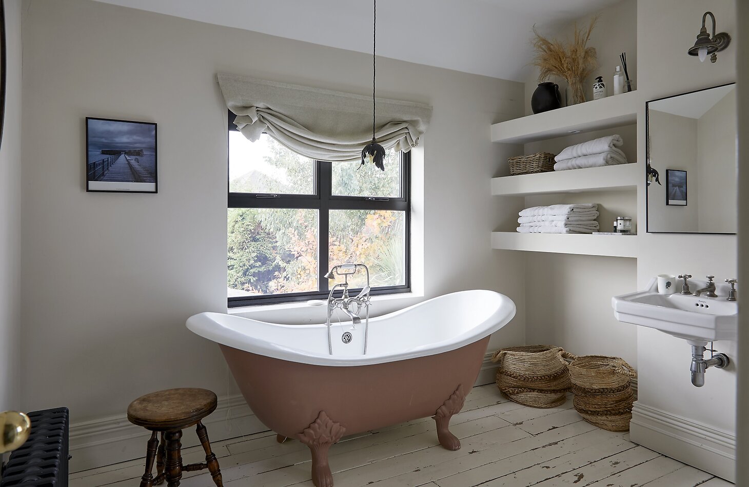 Ruth's Place - E4