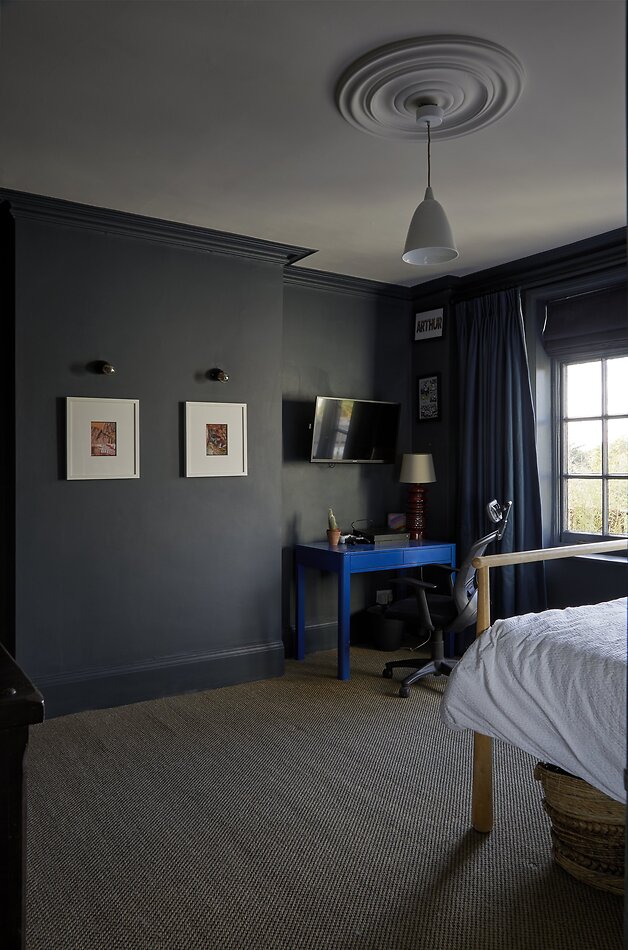 Ruth's Place - E4
