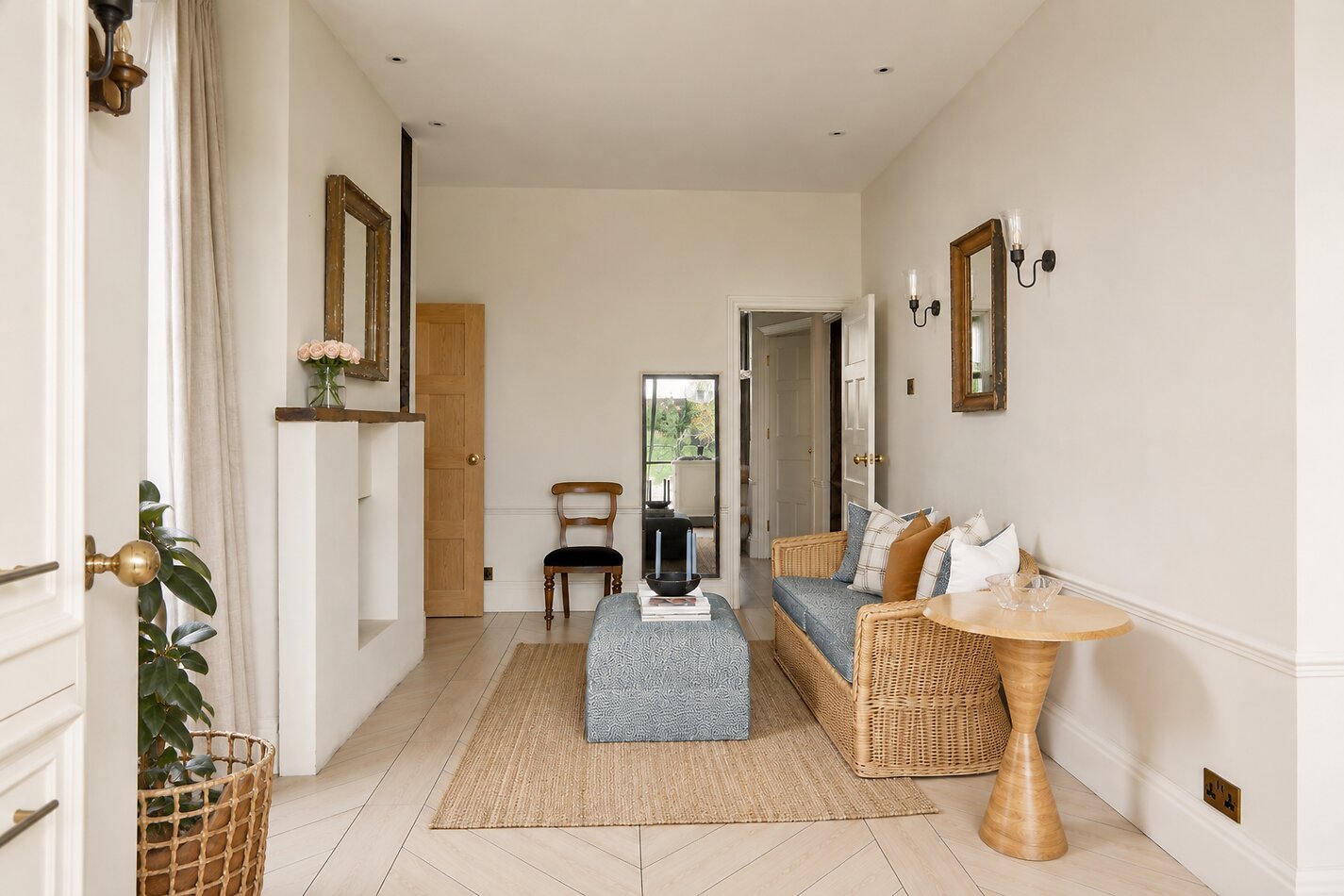 Ruth's Place - E4