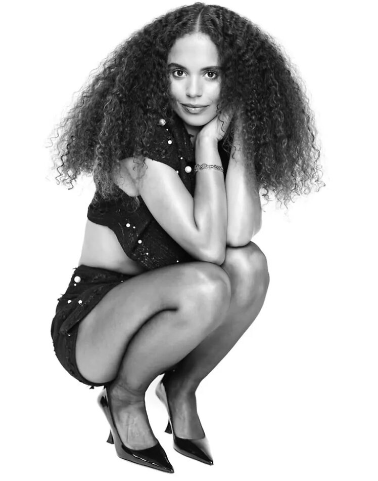 SHENNIA THOMPSON