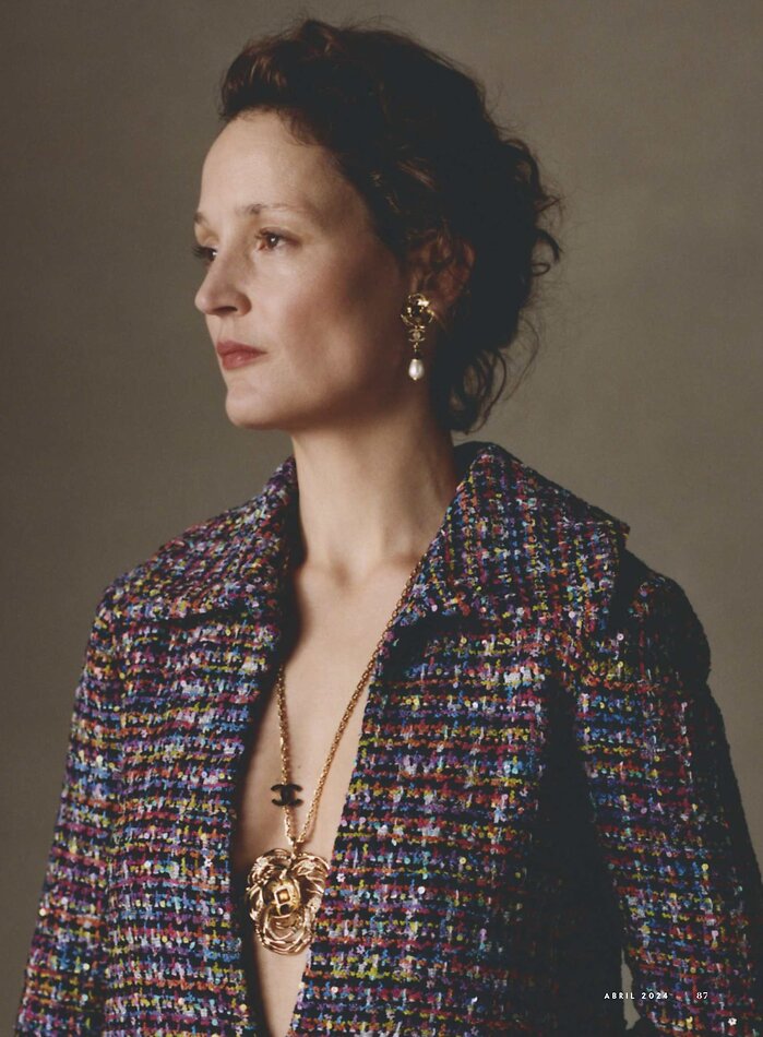 MARGO HOLDER