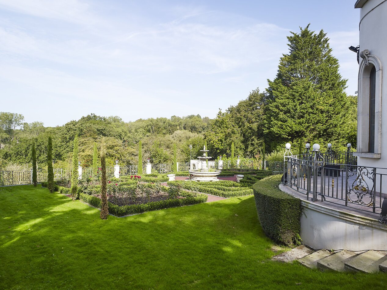 Rococo House, NW7