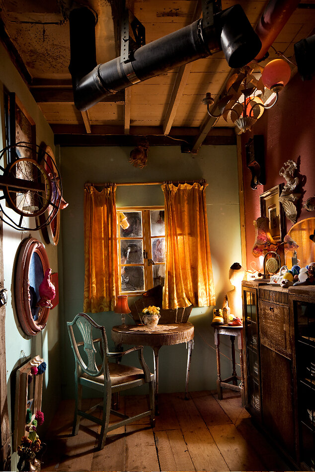 Pale Blue Door E8 EXCLUSIVE