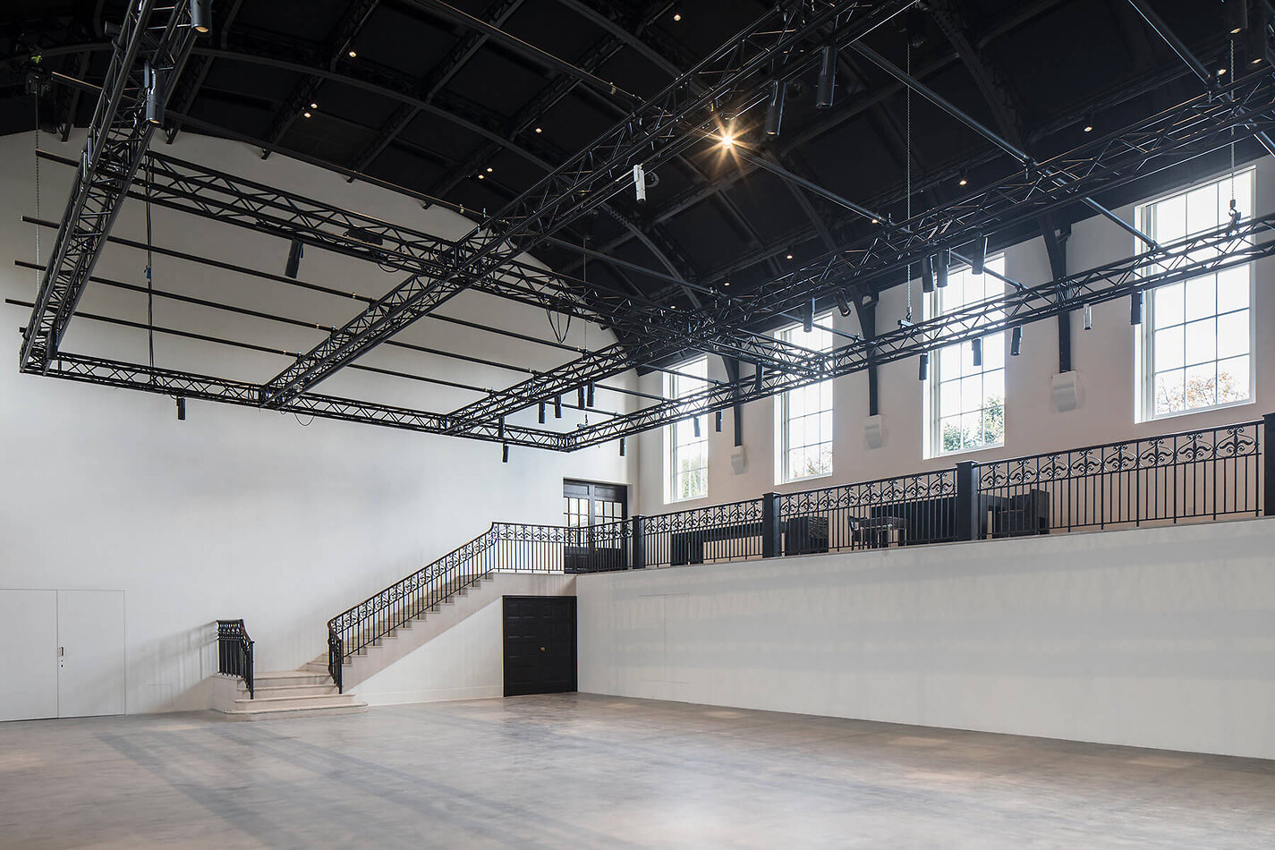 Daylight Studios W10