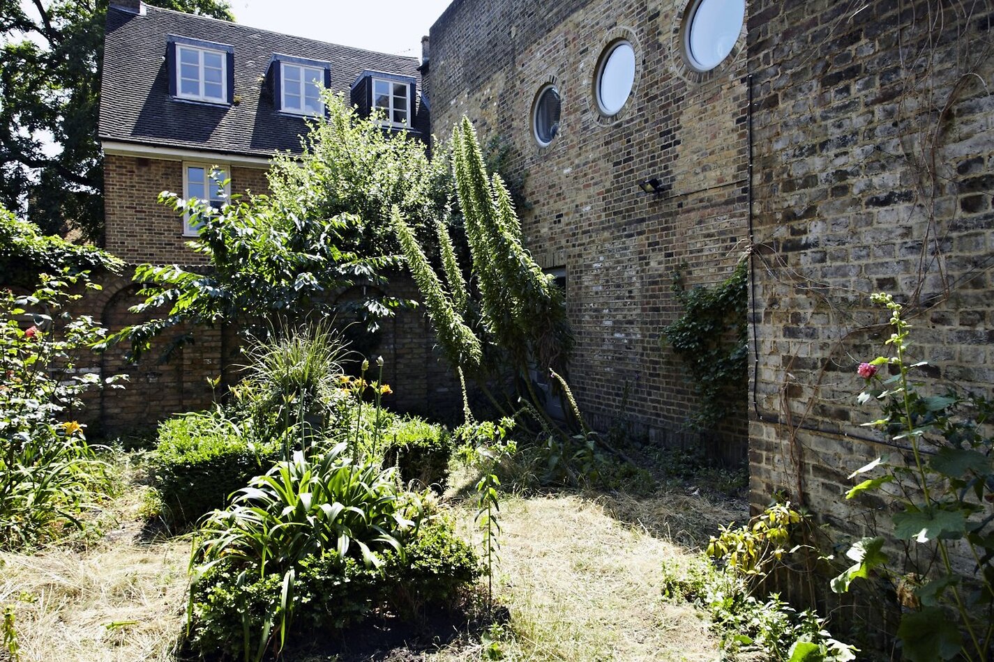 Convent W6