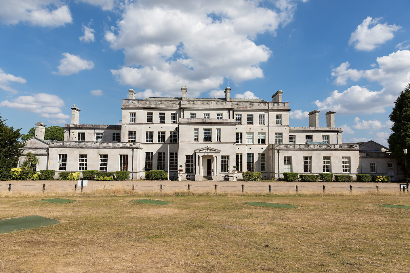 Palladian Palace - CR0