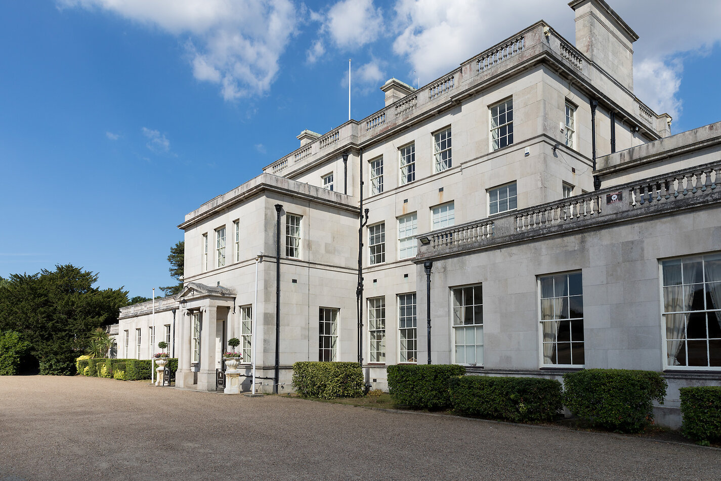 Palladian Palace - CR0