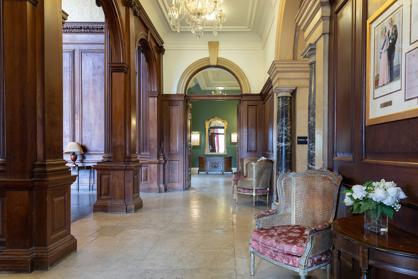 Palladian Palace - CR0