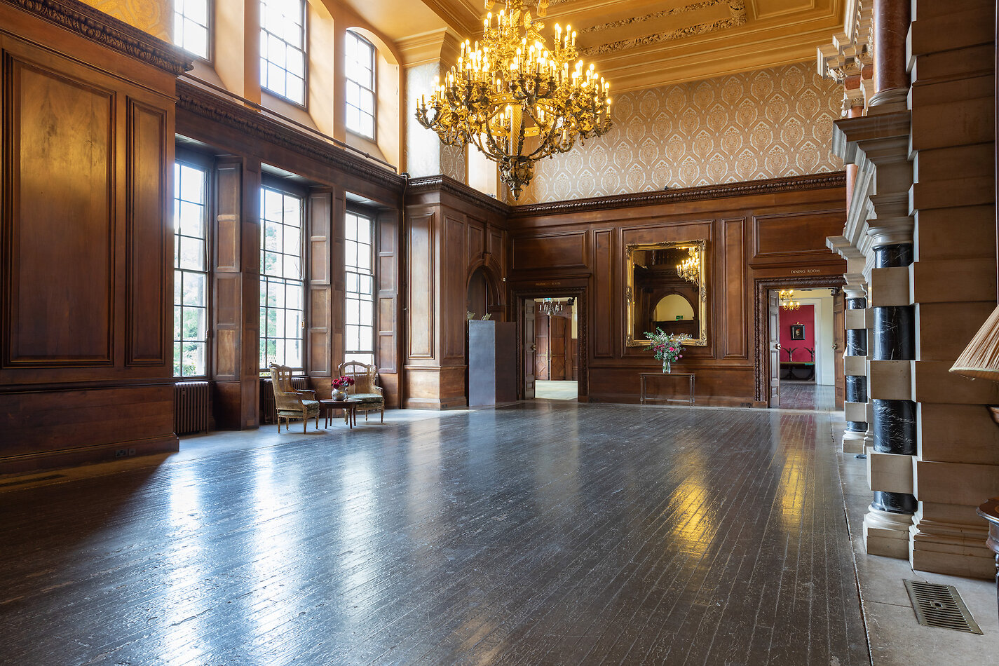Palladian Palace - CR0