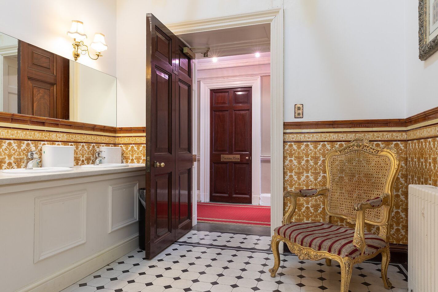 Palladian Palace - CR0