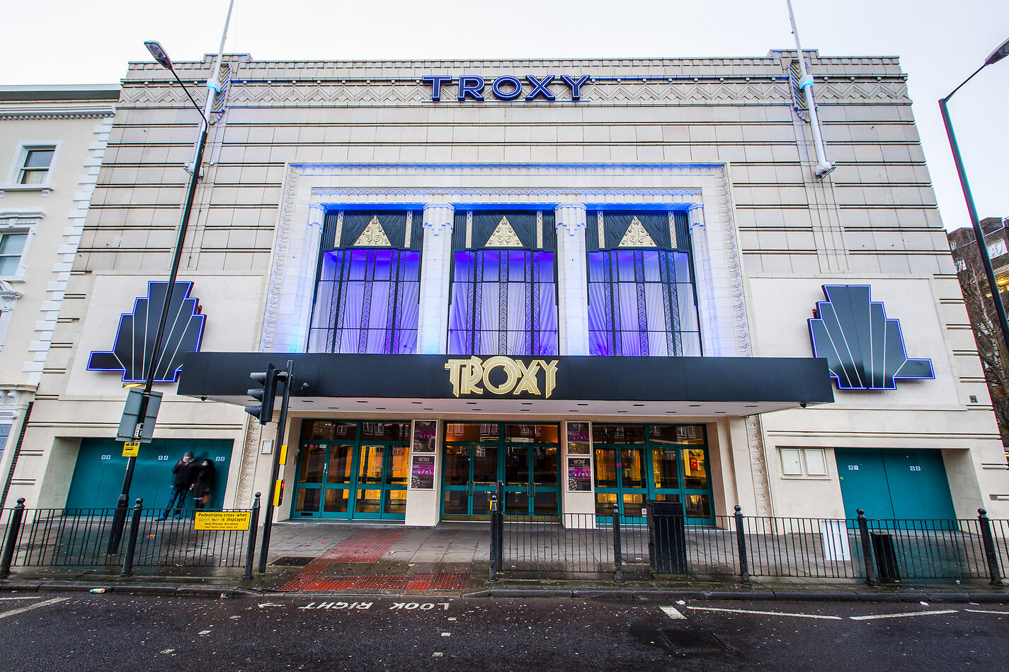 Troxy E1