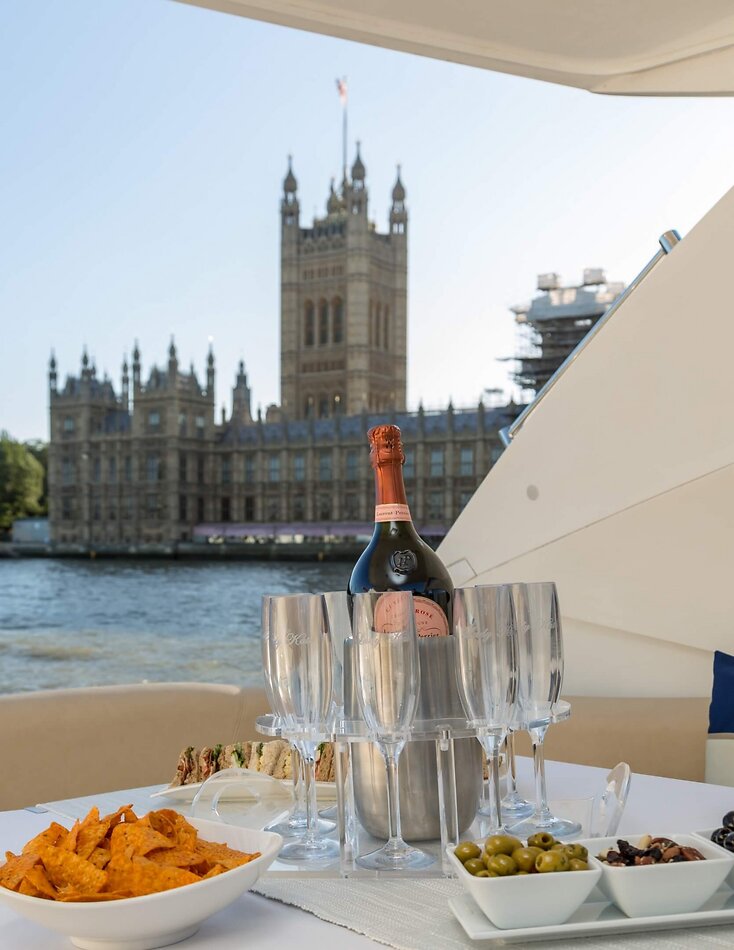 London Yacht
