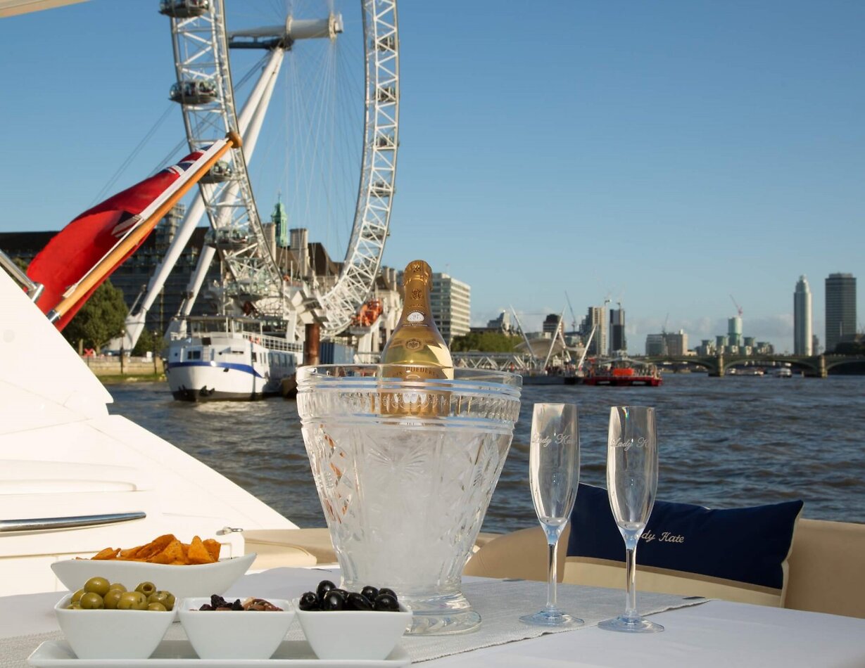 London Yacht