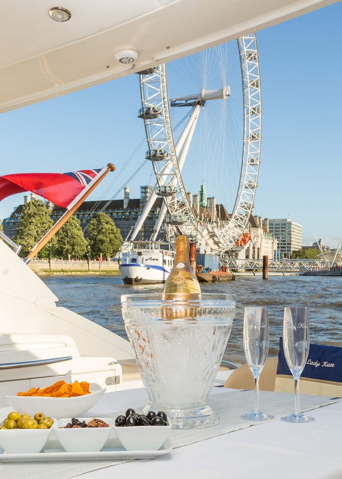 London Yacht
