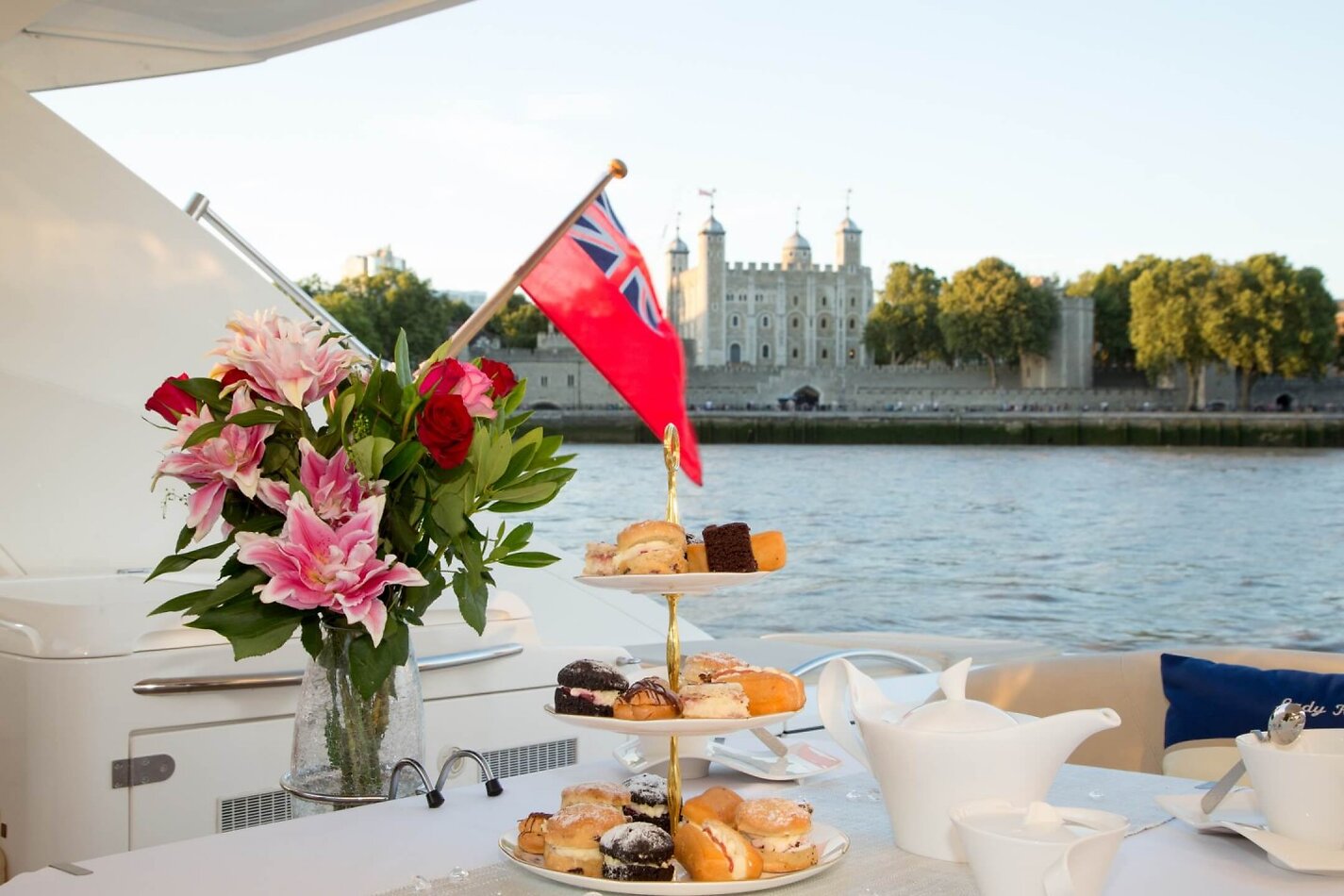 London Yacht