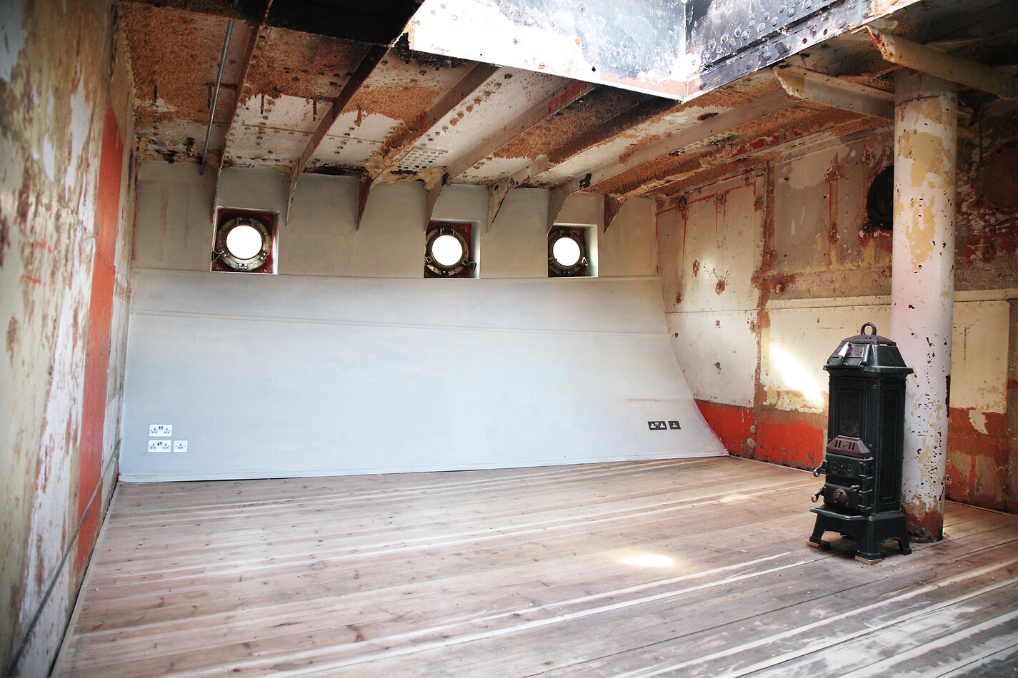 Lightship E16
