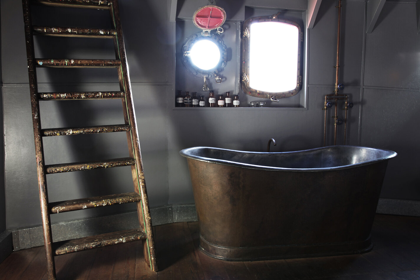 Lightship E16
