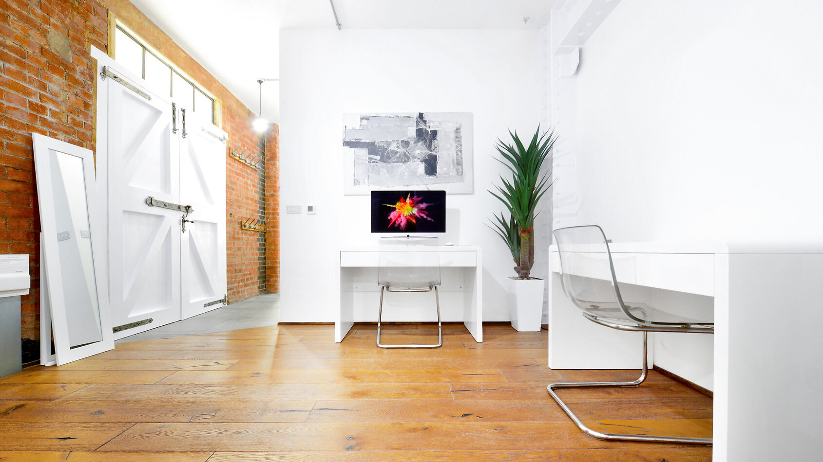 York Loft Style Apartment E14