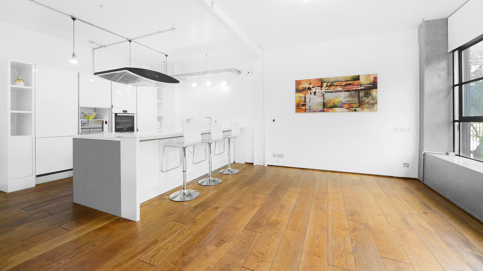 York Loft Style Apartment E14