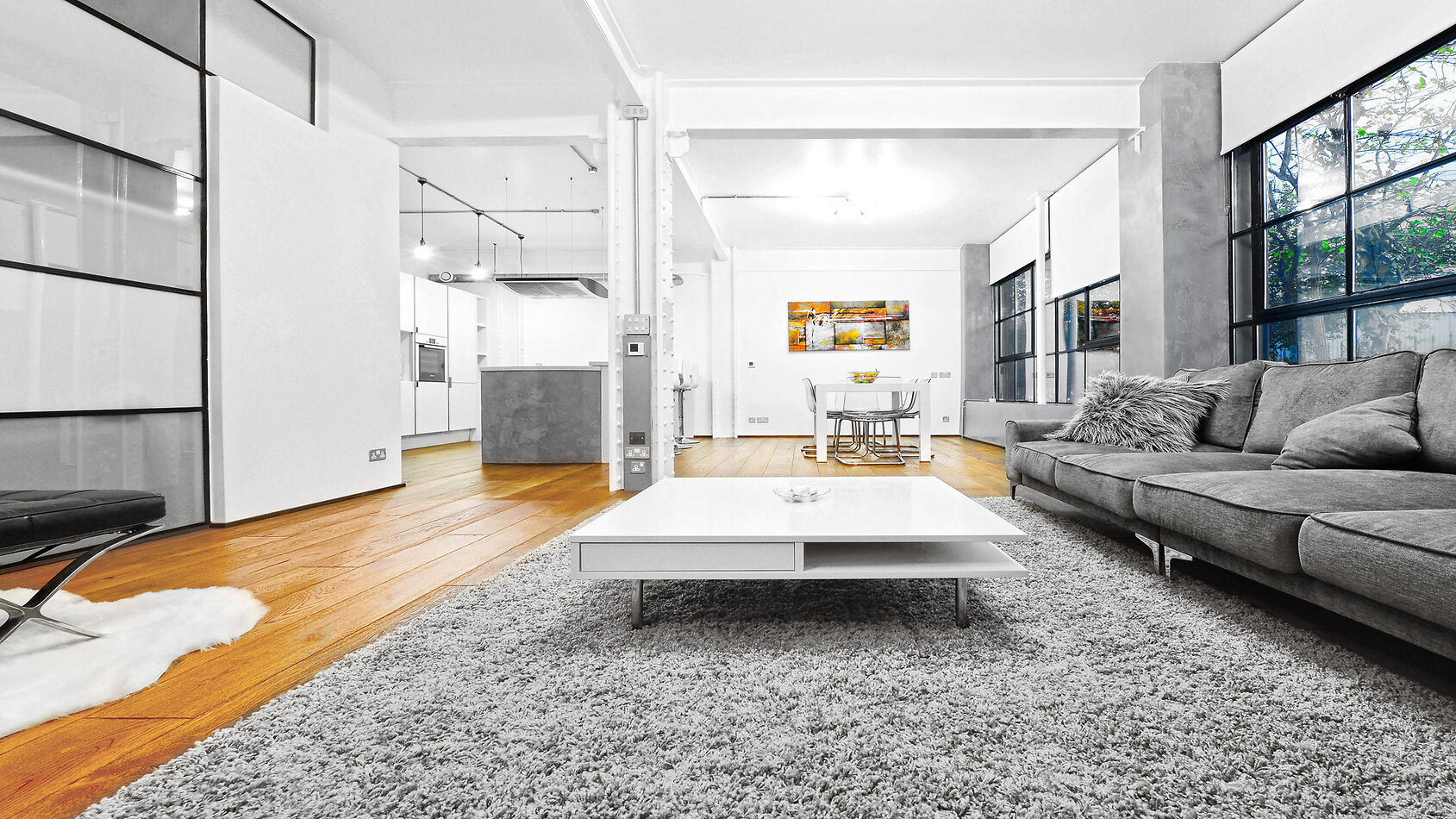 York Loft Style Apartment E14