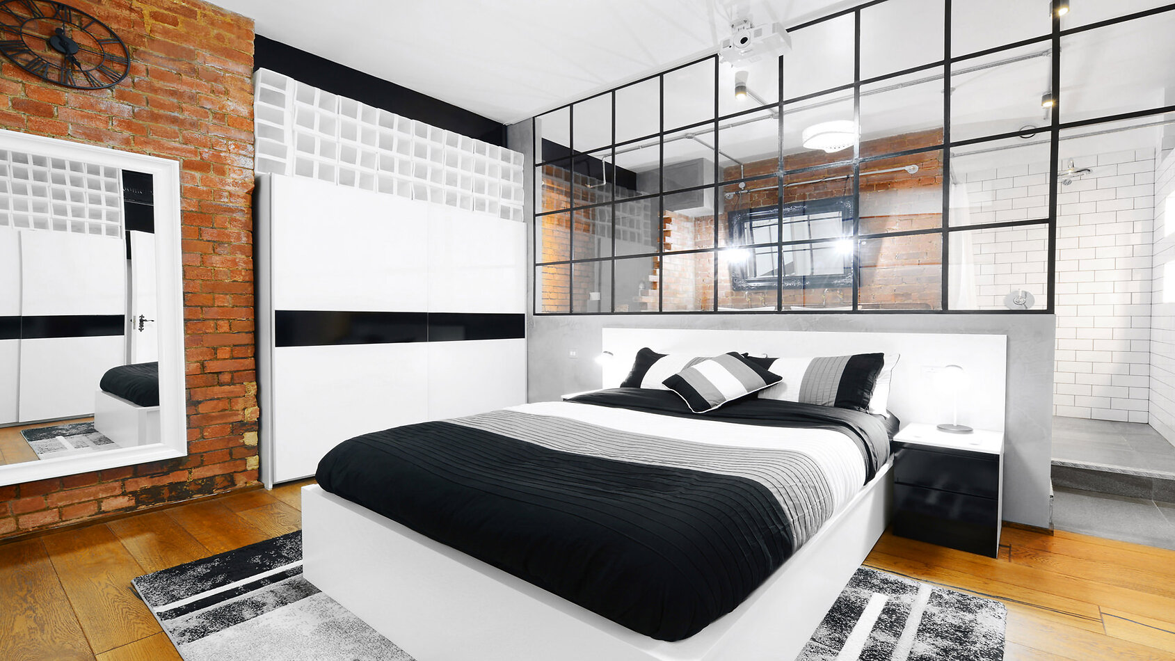 York Loft Style Apartment E14