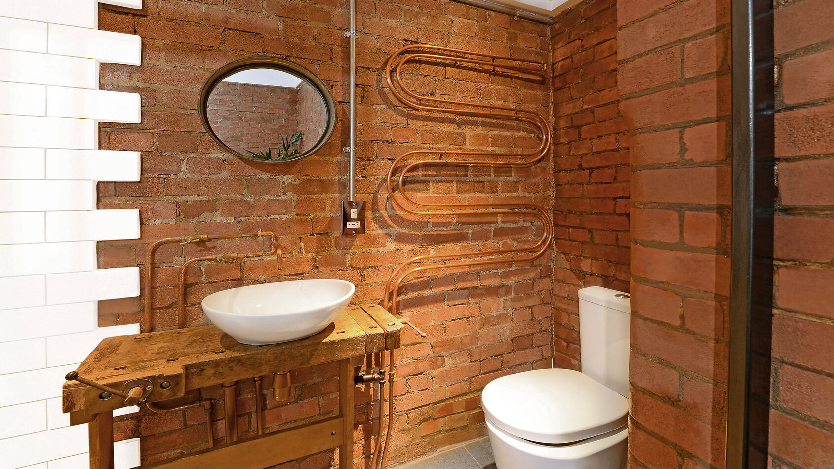 York Loft Style Apartment E14