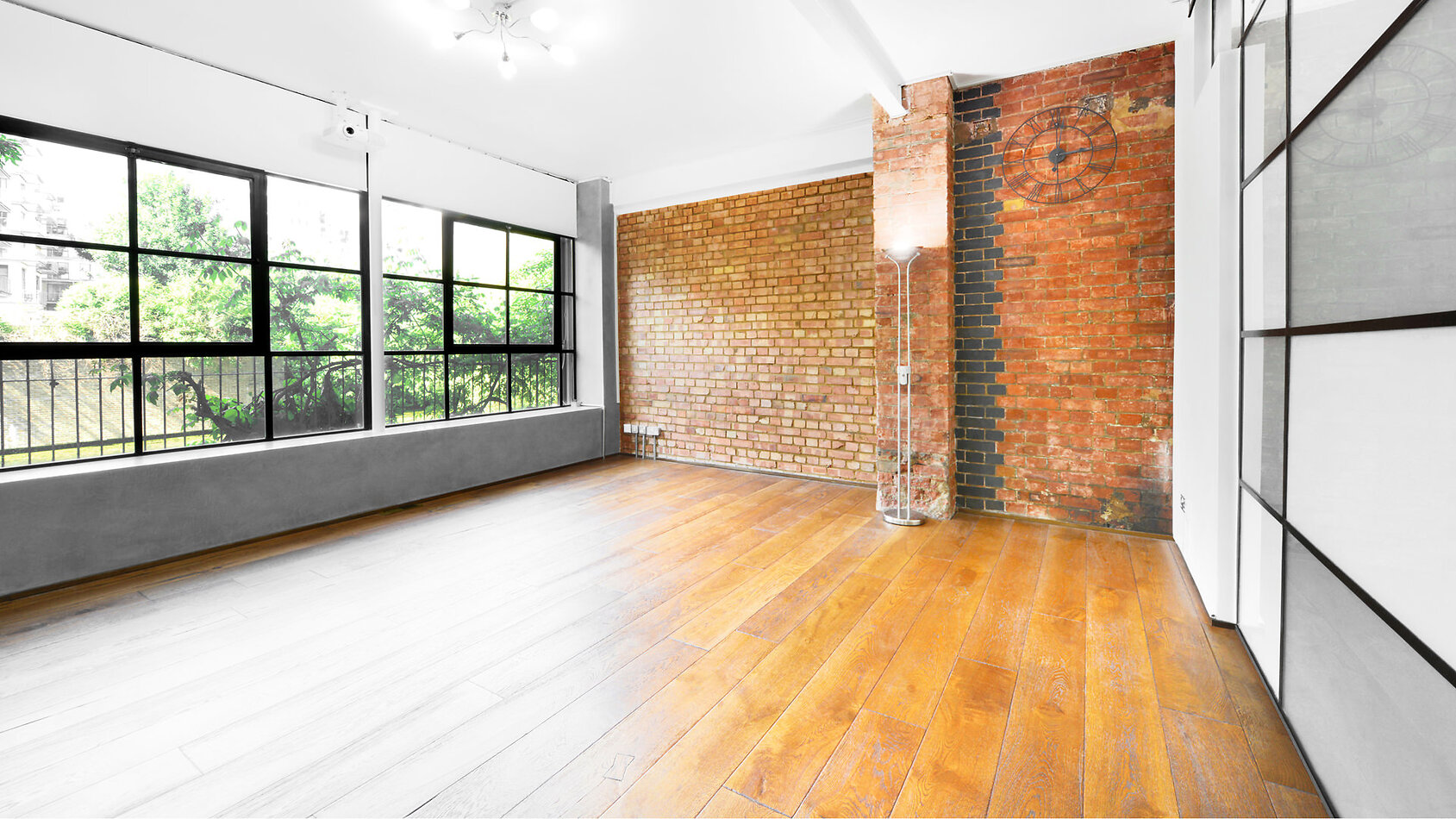 York Loft Style Apartment E14