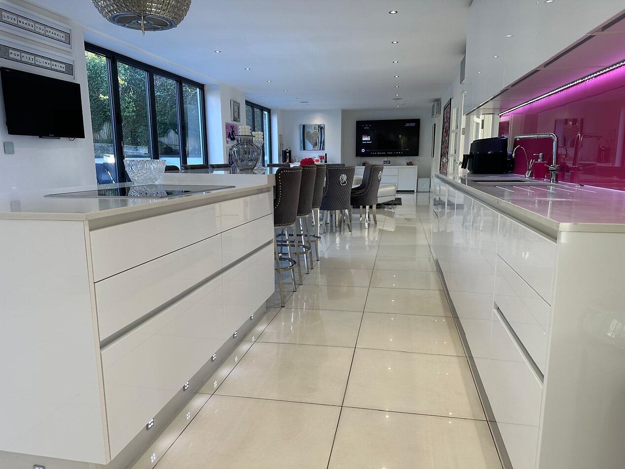 Holmdene Avenue NW7