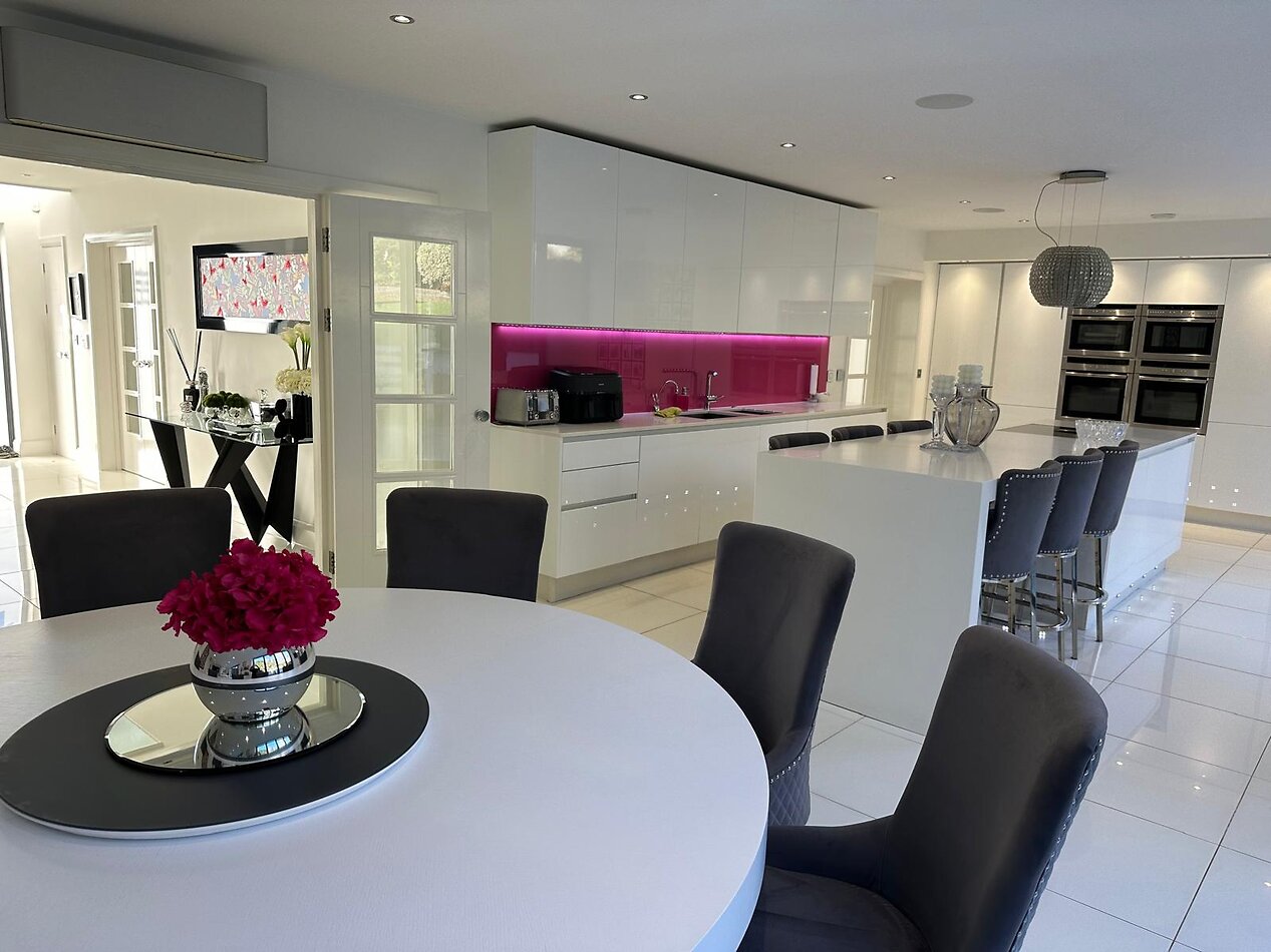 Holmdene Avenue NW7