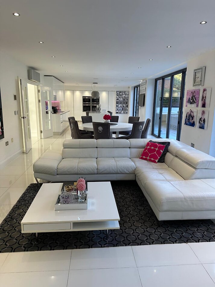 Holmdene Avenue NW7