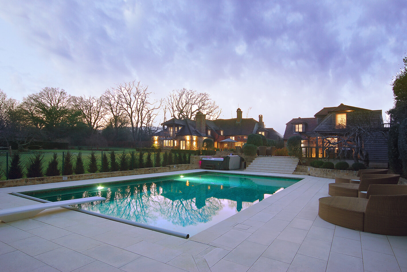 Cromwell Lodge GU28