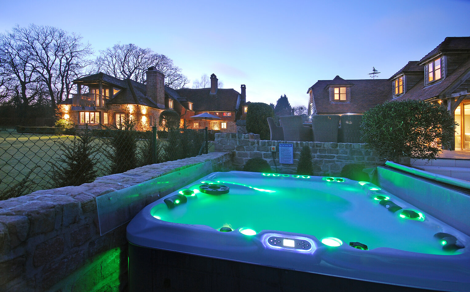 Cromwell Lodge GU28