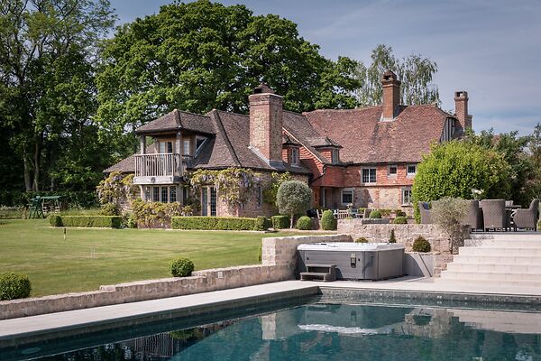 Cromwell Lodge GU28