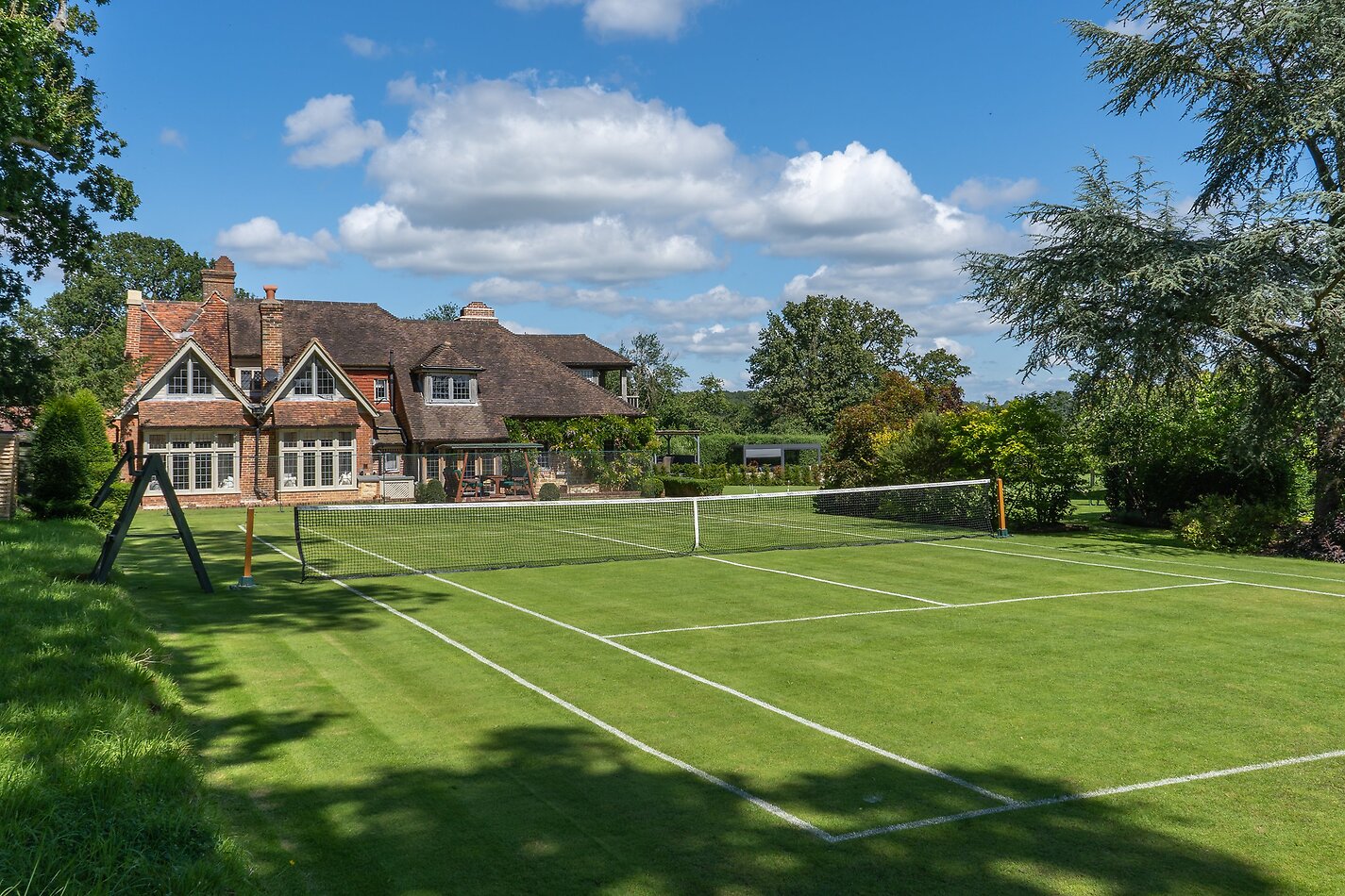 Cromwell Lodge GU28