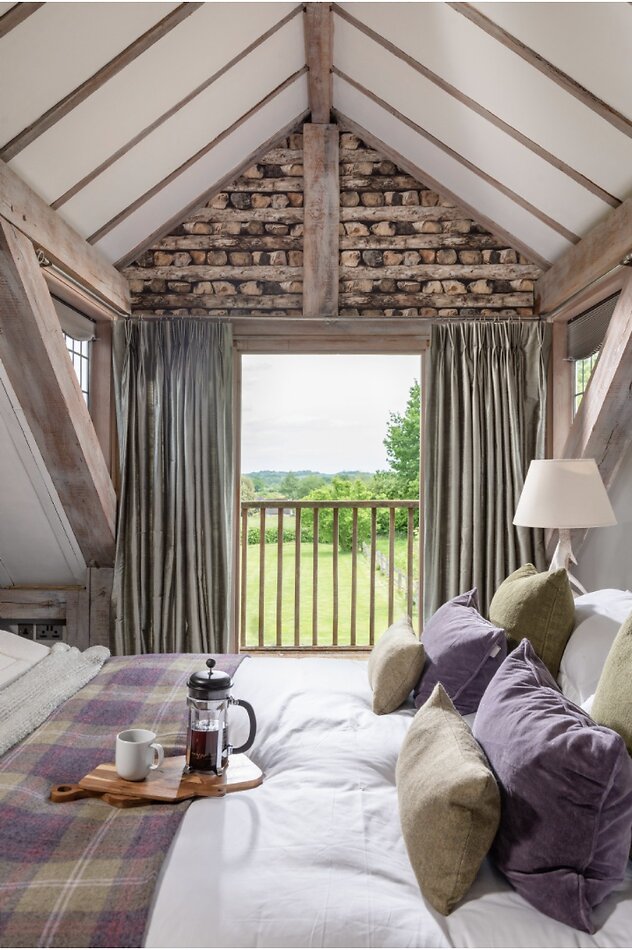 Cromwell Lodge GU28