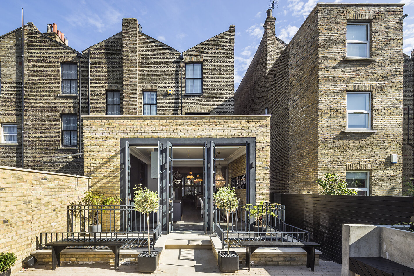 Dalston Delight E8