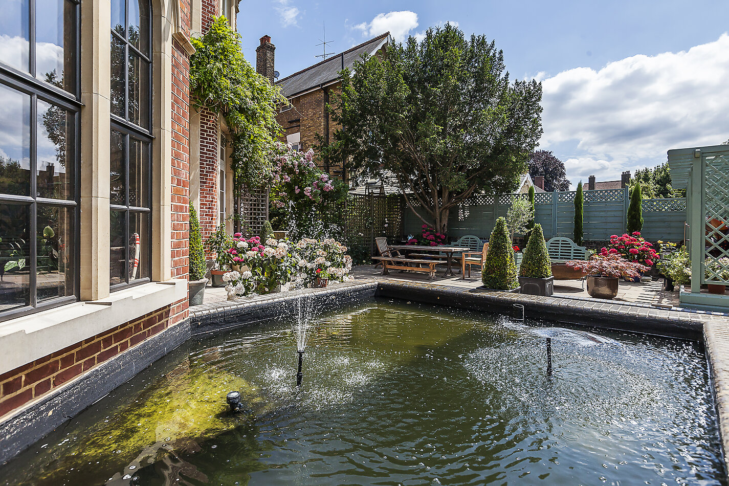 Palatial Palace SE9