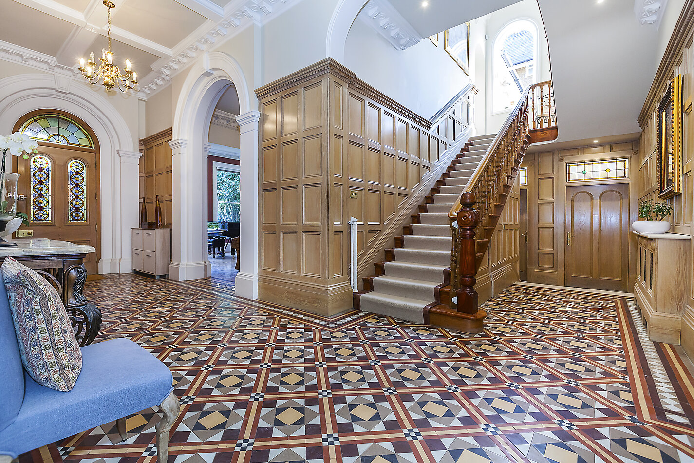 Palatial Palace SE9