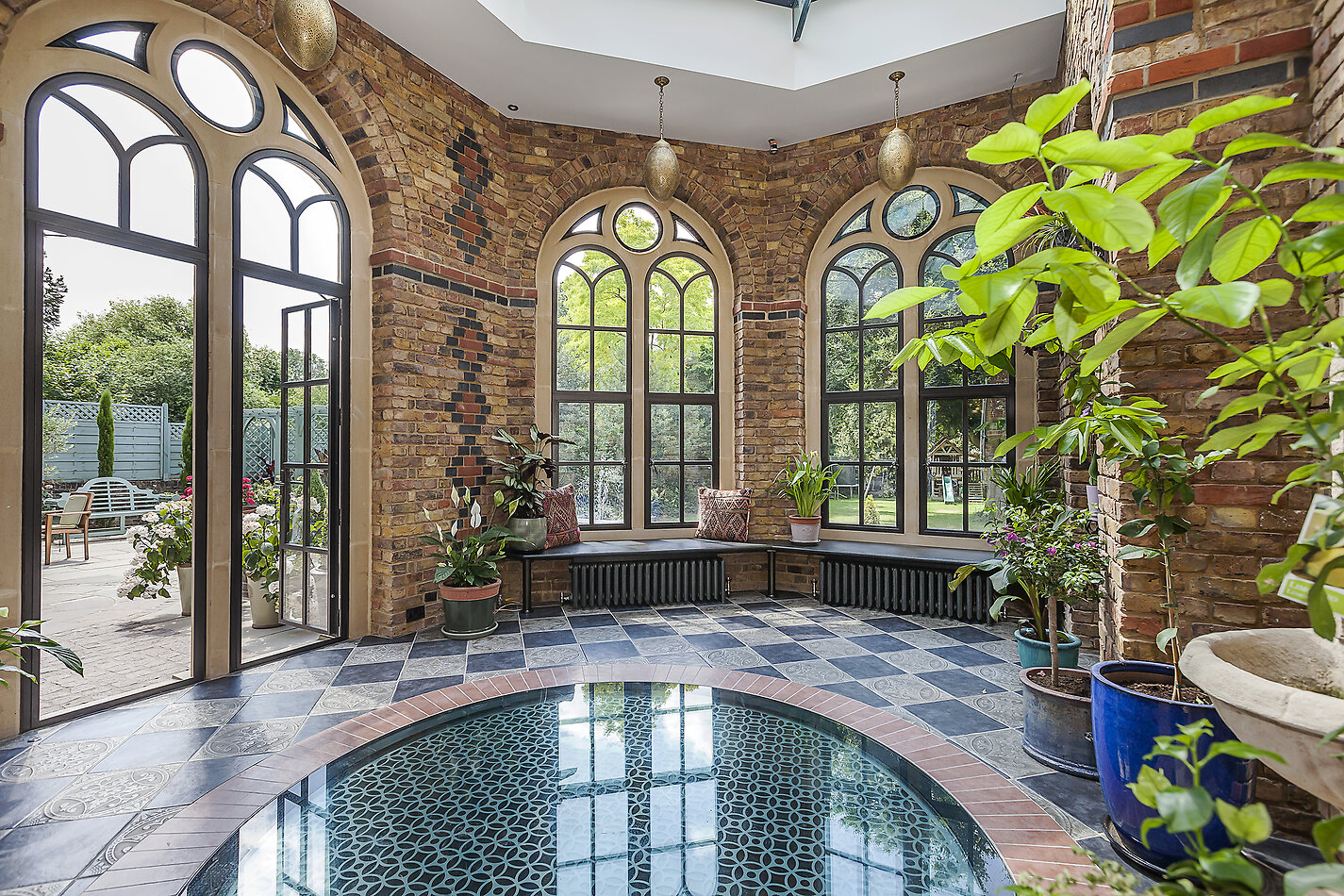Palatial Palace SE9