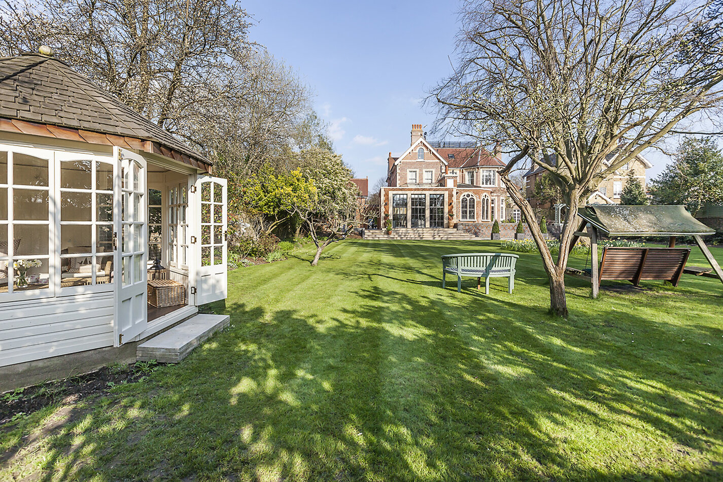 Palatial Palace SE9