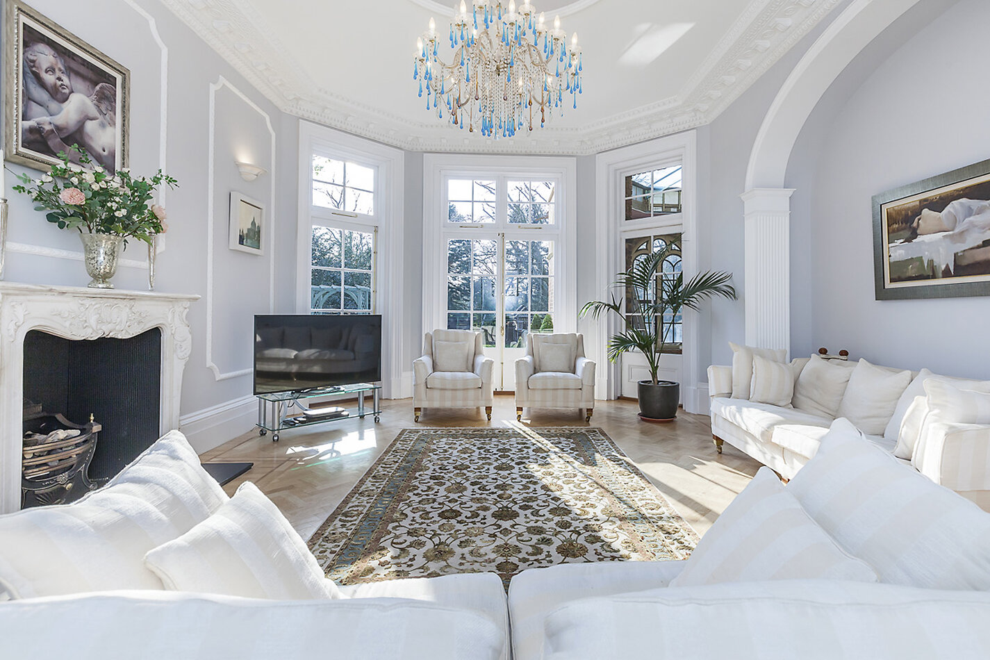 Palatial Palace SE9