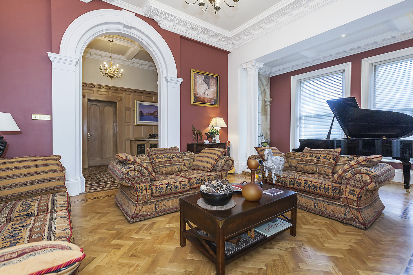 Palatial Palace SE9