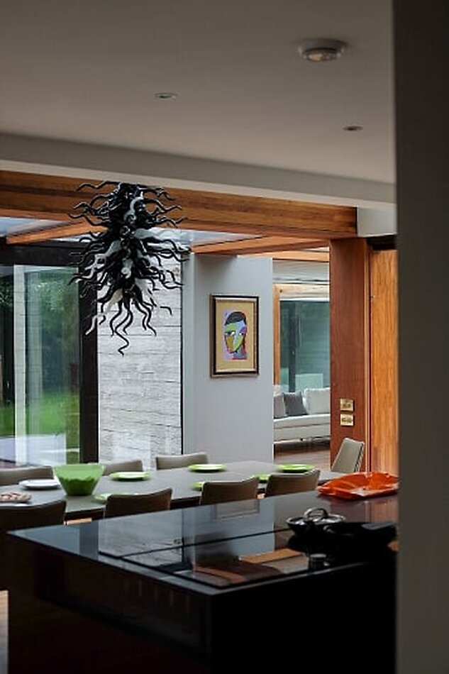 Modern Twist, Richmond