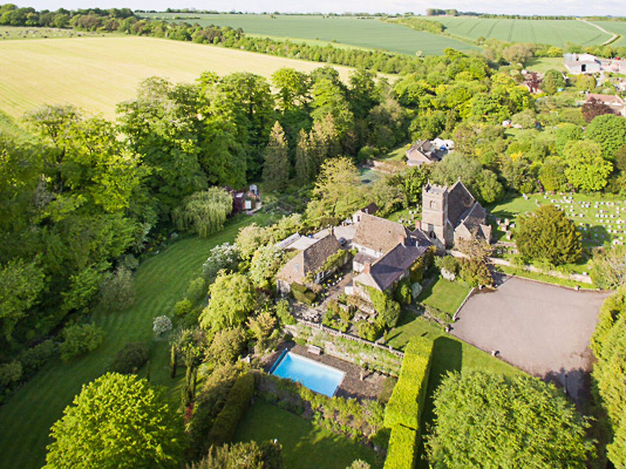 Manor House Wiltshire EXCLUSIVE