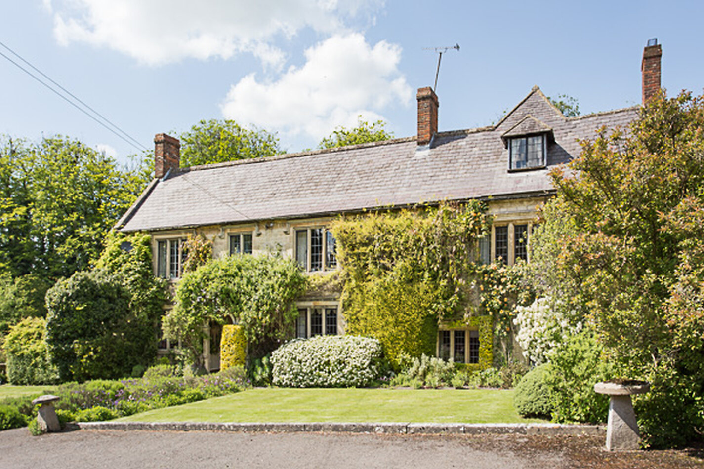 Manor House Wiltshire EXCLUSIVE