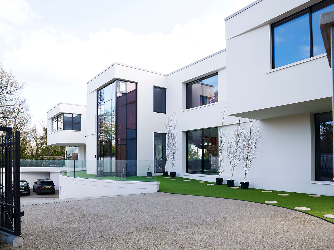 Modern Wonder - Rickmansworth
