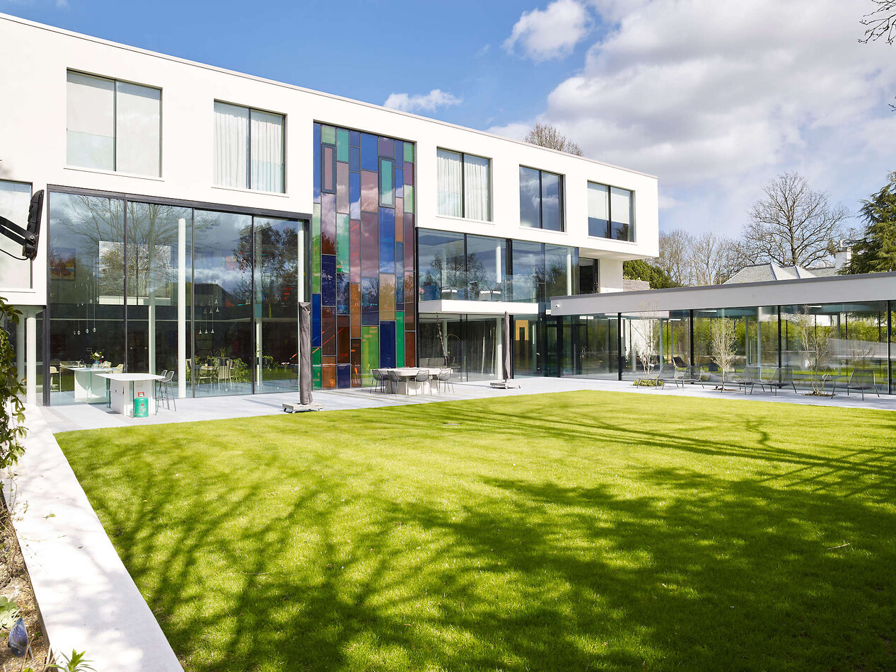 Modern Wonder - Rickmansworth